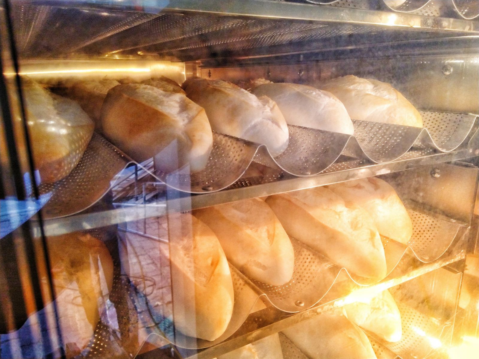 Bánh mì đã được ủ kích nở khi nướng sẽ nở to đều và đẹp mắt