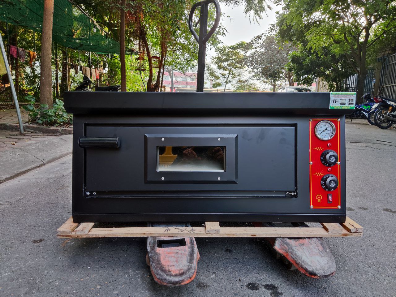 Lò nướng Pizza chuyên dụng của Xuân Thực
