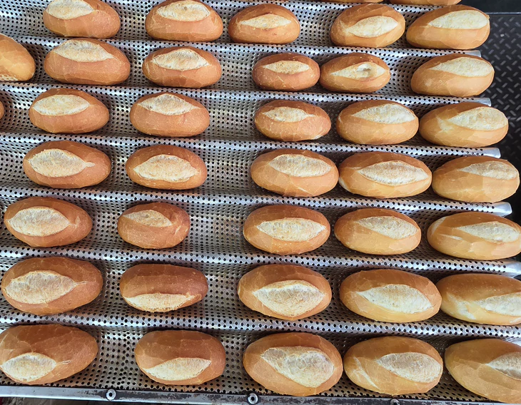 Nướng bánh mì